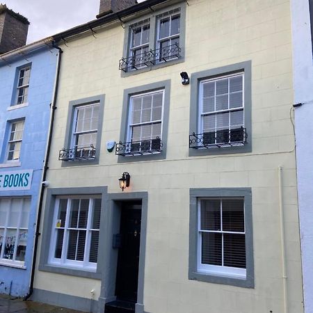 6 Church Street, Whitehaven - Perfect Deployment Location For Coast To Coast Cyclists & Hikers المظهر الخارجي الصورة