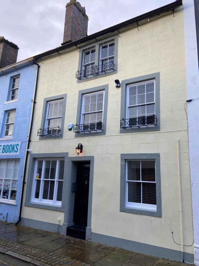 6 Church Street, Whitehaven - Perfect Deployment Location For Coast To Coast Cyclists & Hikers المظهر الخارجي الصورة
